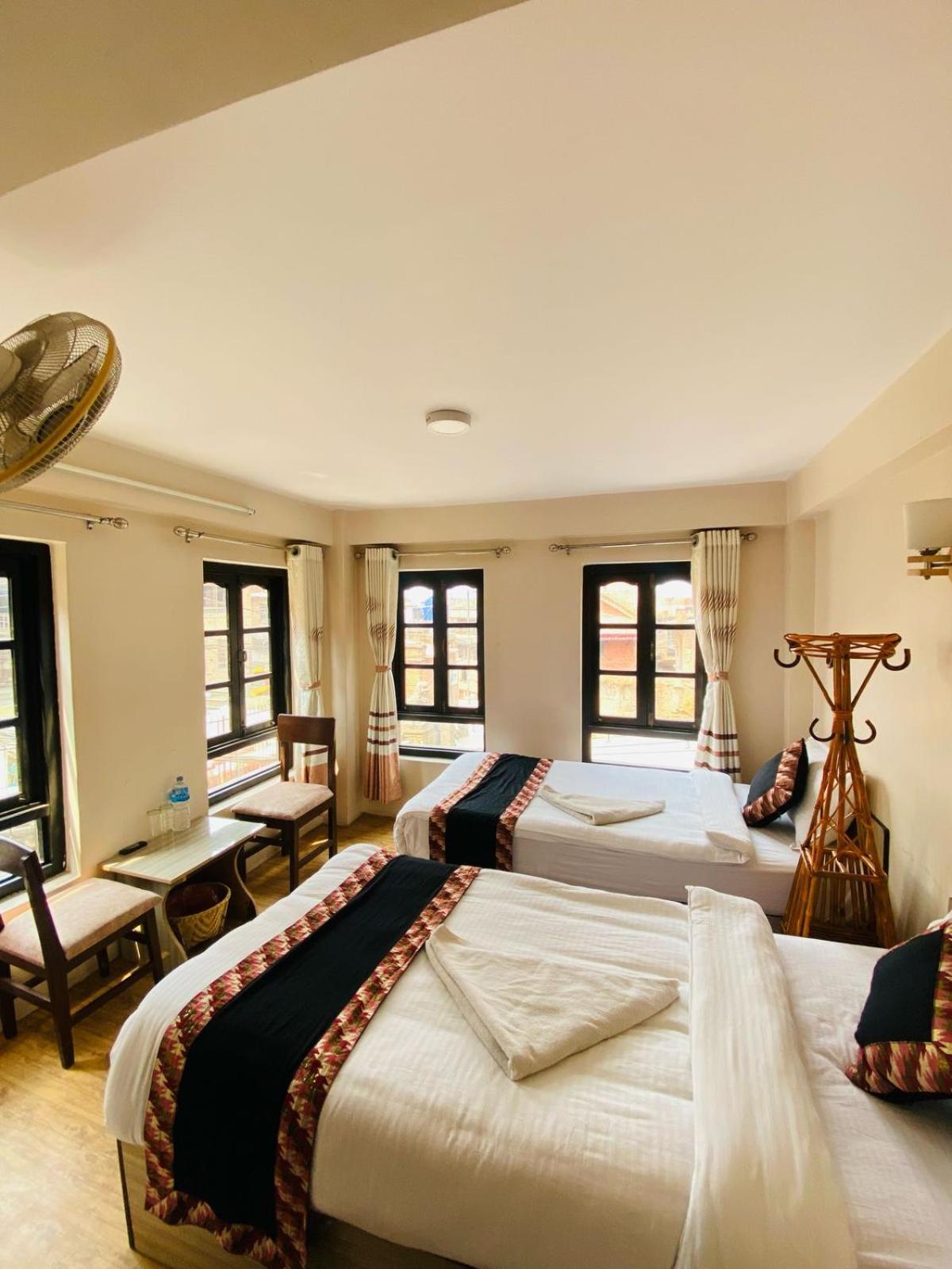 Hotel Durbar Side Bhatgoan Zewnętrze zdjęcie